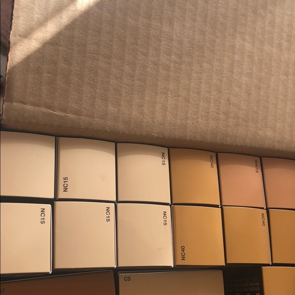 MAC STUDIO FIX FLUID SPF 15 - Picture 4 of 4